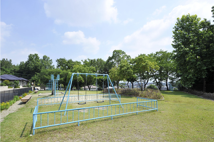 菅原町奥池街区公園　徒歩3分（約210m）