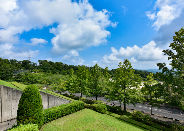 生駒山麓公園・・・徒歩25分（約1,950ｍ）